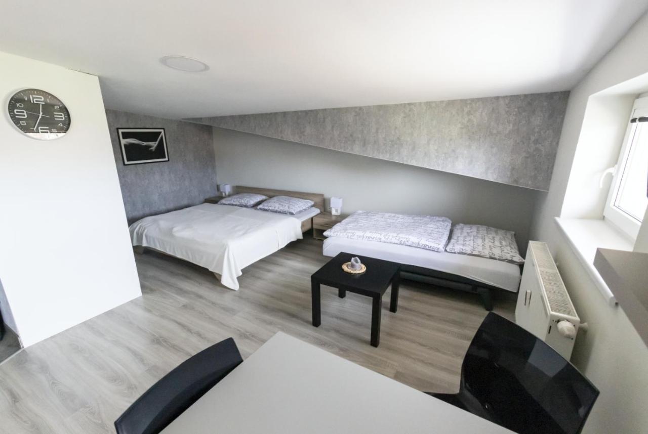Apartman Theo Veľký Slavkov Eksteriør billede